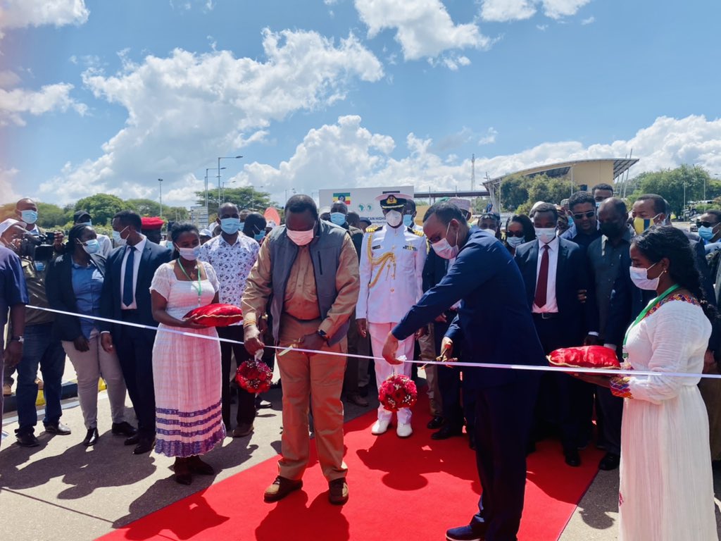 kenyatta-abiy-inaugurate-moyale-road